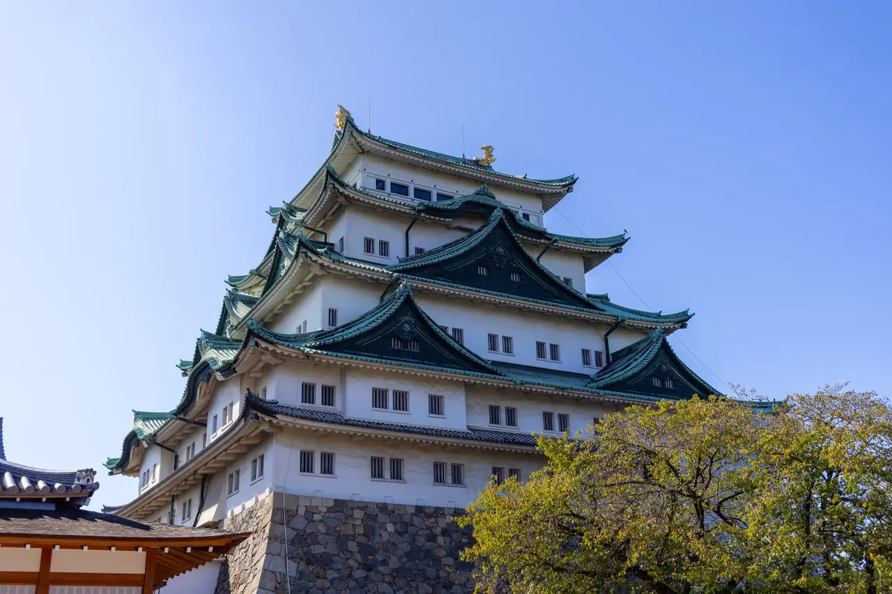 nagoya Nagoya Castle grounds without entry-fee trap — Emma Roams