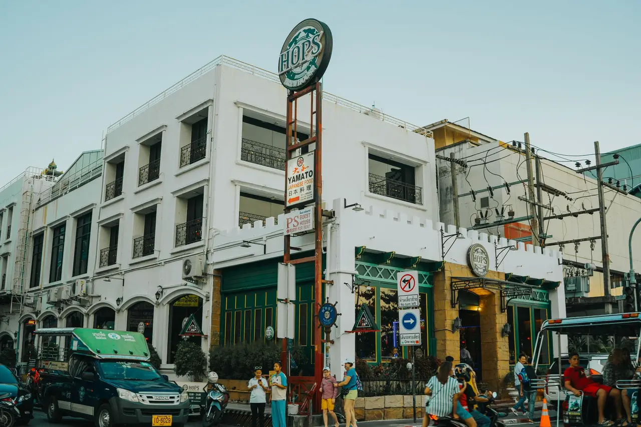 bangkok Night markets you want cheap food — Emma Roams
