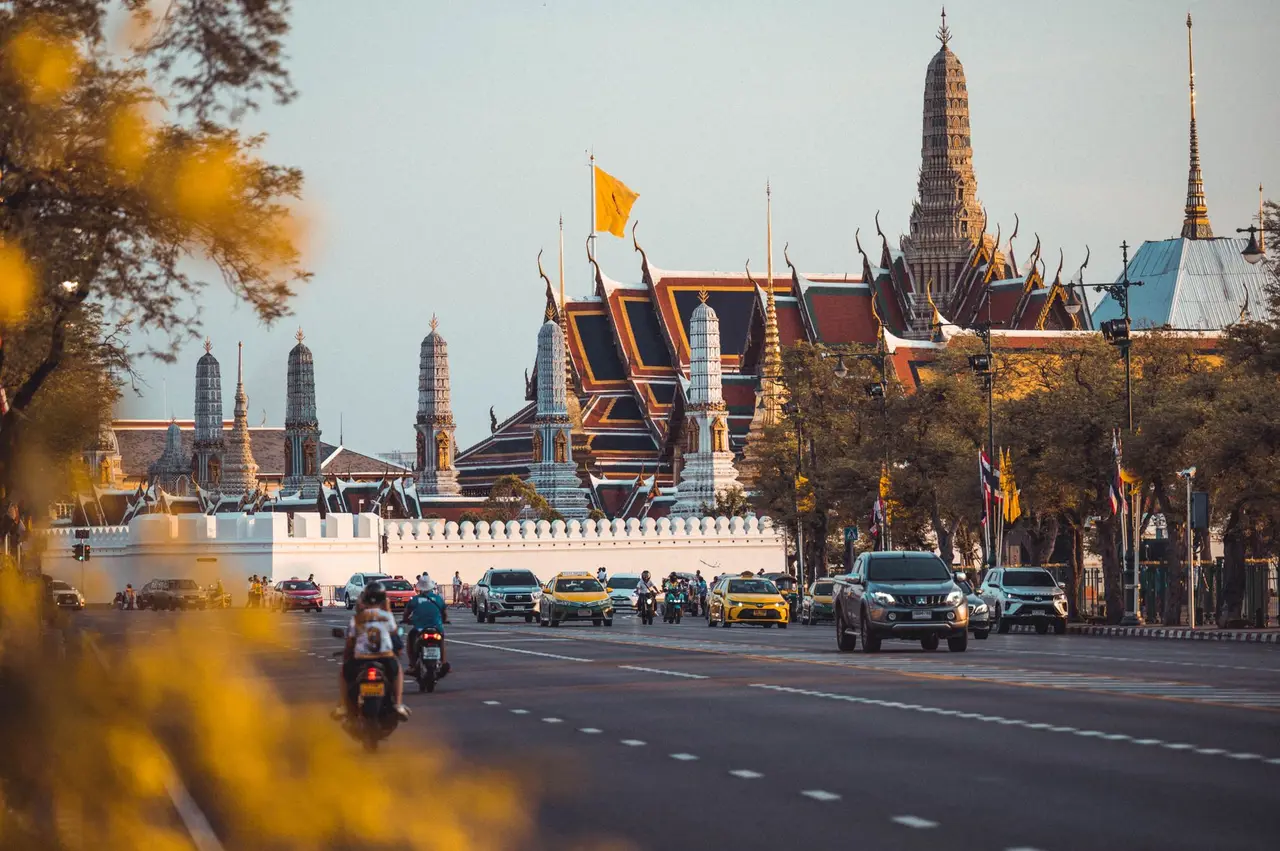 bangkok Temples — Emma Roams